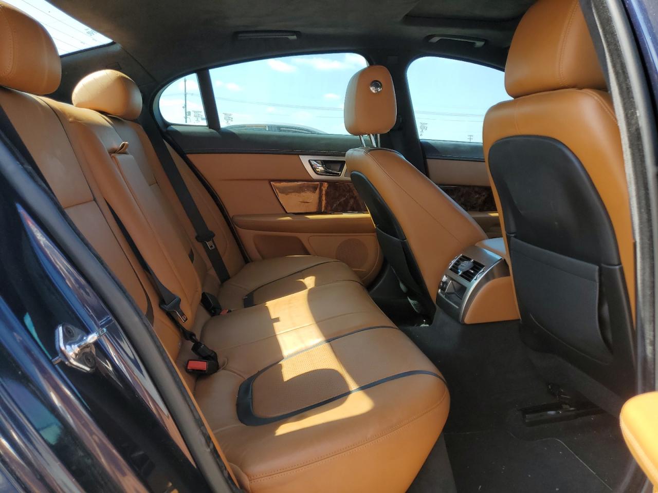 2015 Jaguar Xf 3.0 Sport VIN: SAJWA0F75F8U74386 Lot: 81991185