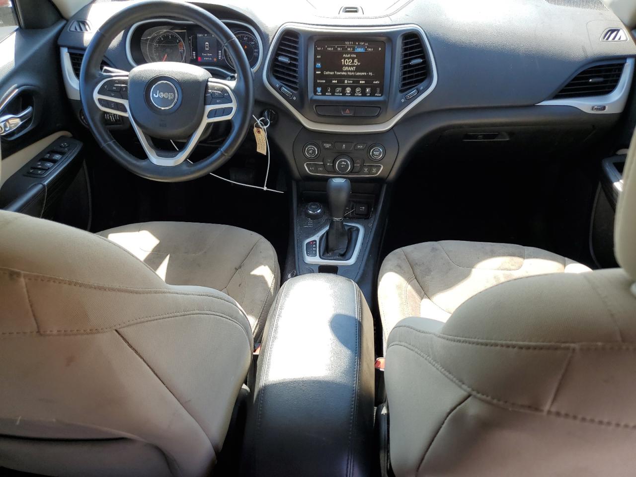 2017 Jeep Cherokee Latitude VIN: 1C4PJMCB7HW563524 Lot: 80796565