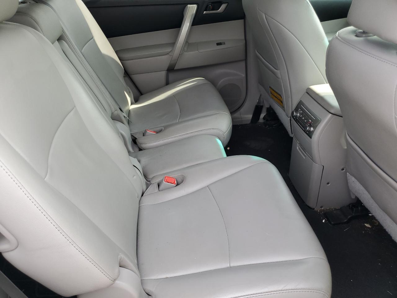 2012 Toyota Highlander Base VIN: 5TDZK3EH1CS064728 Lot: 81131195