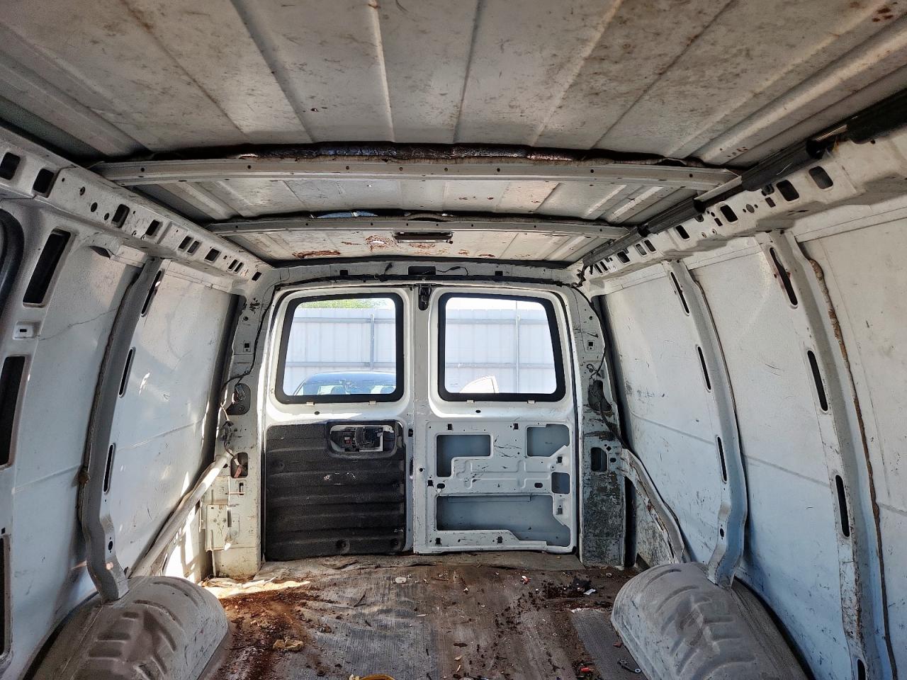 2005 Chevrolet Express G1500 VIN: 1GCFG15X751242481 Lot: 83938335