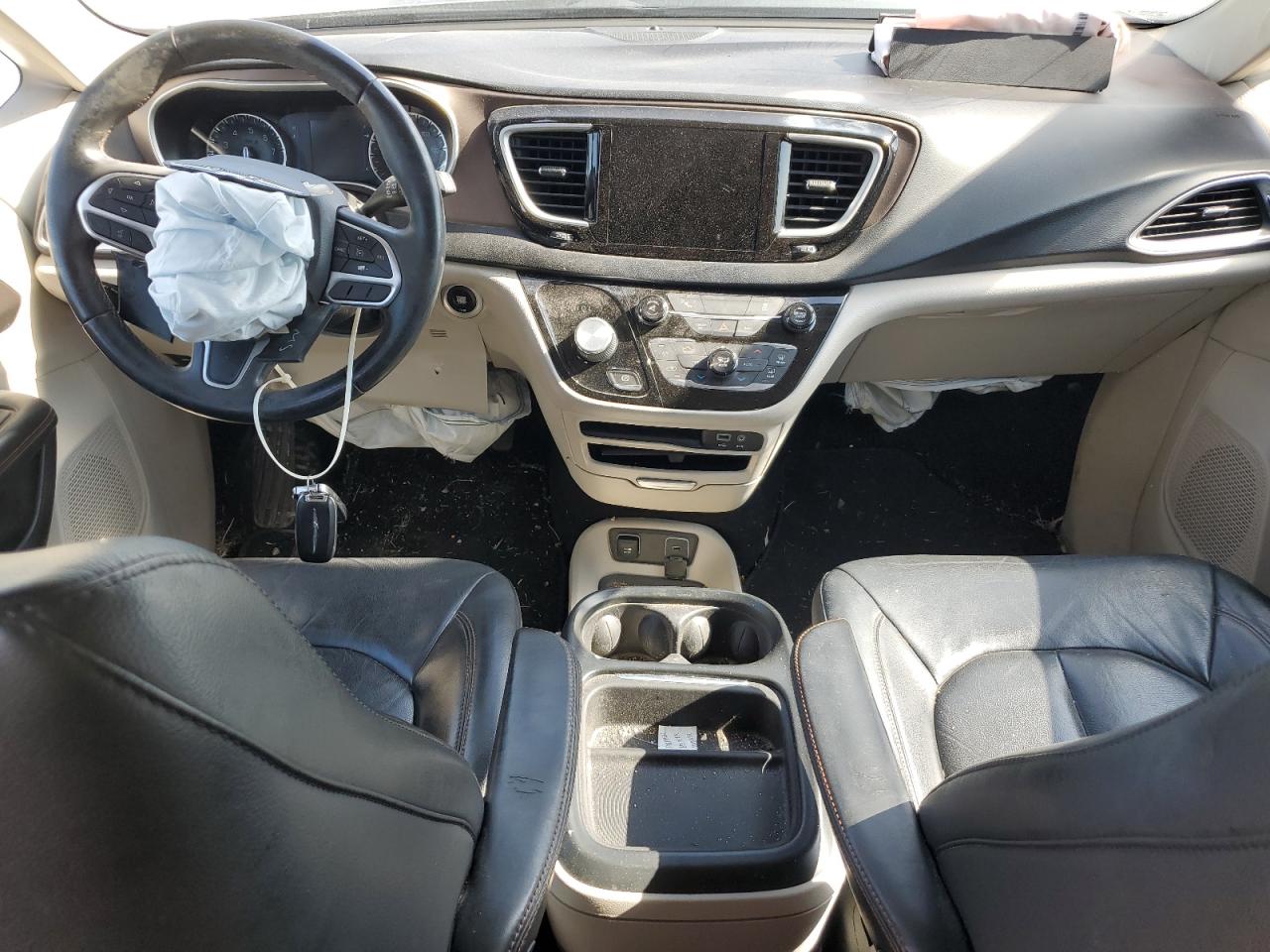 2017 Chrysler Pacifica Touring L VIN: 2C4RC1BG2HR540479 Lot: 89736255