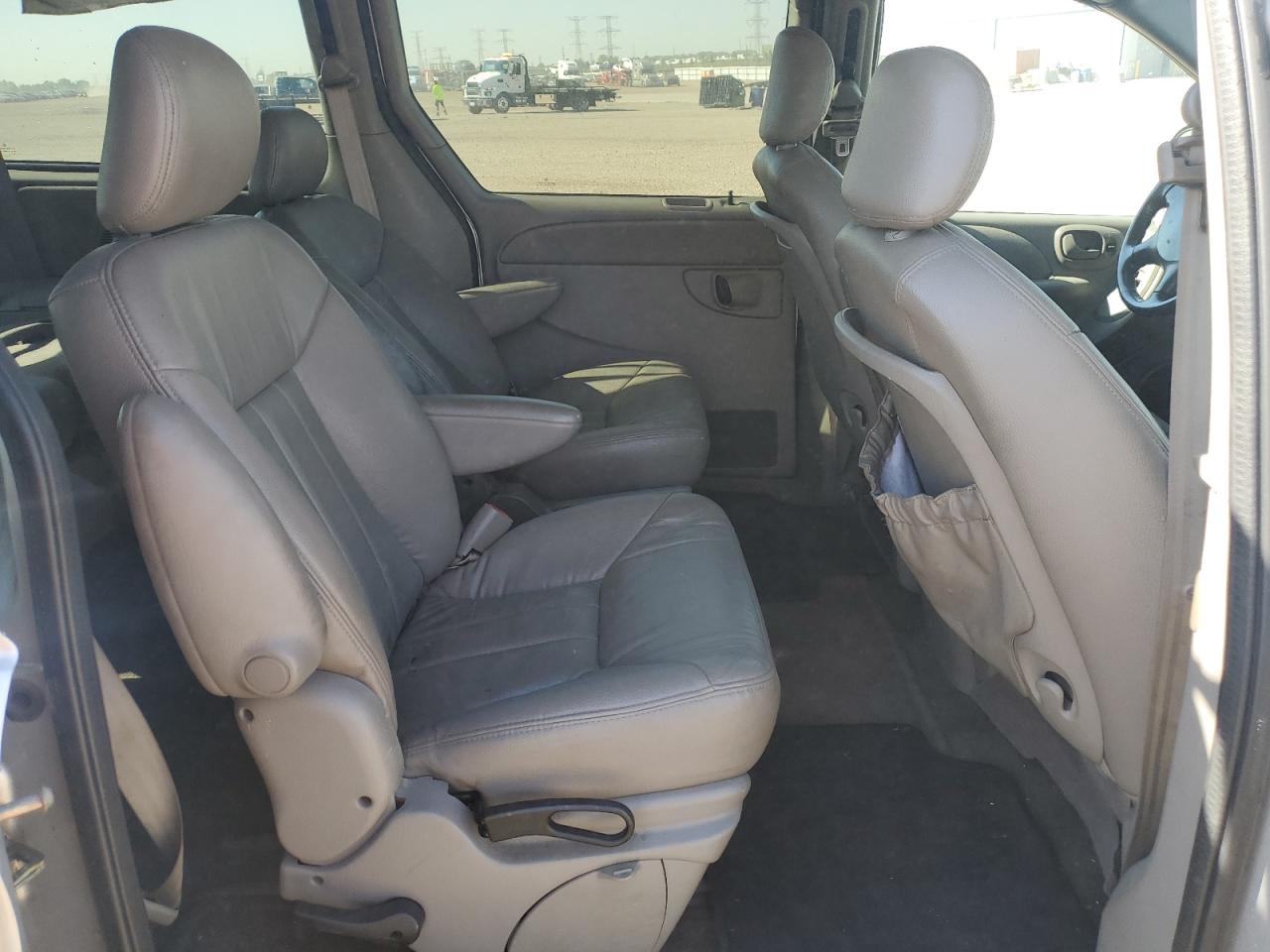 2003 Chrysler Town & Country Lxi VIN: 2C4GP54L13R274944 Lot: 80628605