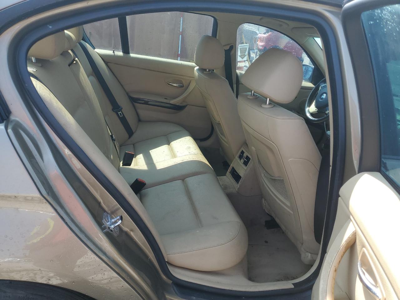 2006 BMW 325 I VIN: WBAVB13516KX63703 Lot: 81314425