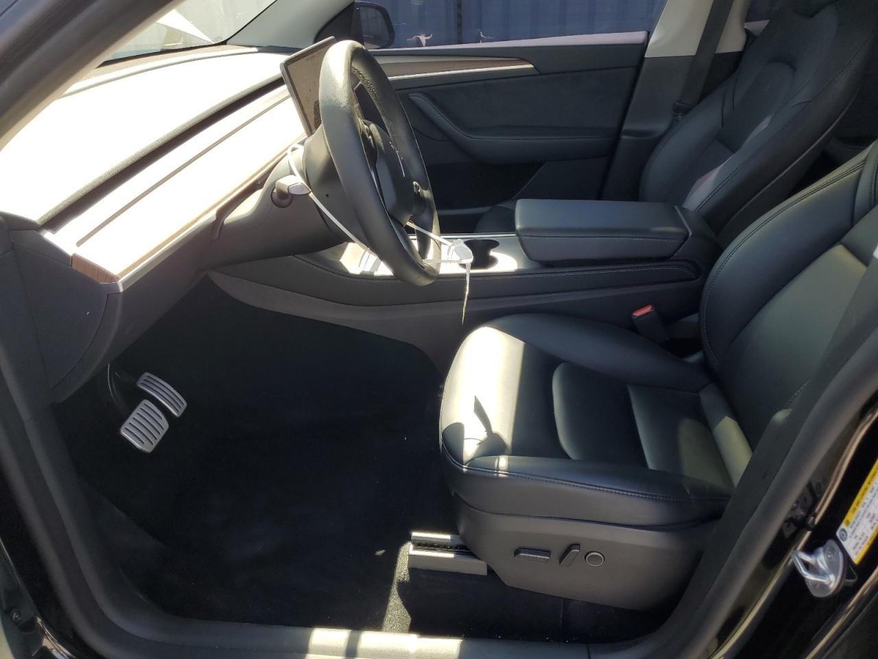 2025 Tesla Model Y VIN: 7SAYGDEF5SF271016 Lot: 71796055