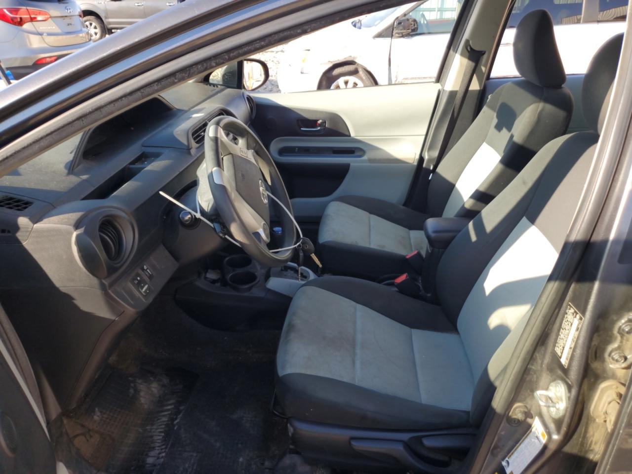 2013 Toyota Prius C VIN: JTDKDTB34D1045500 Lot: 84201945