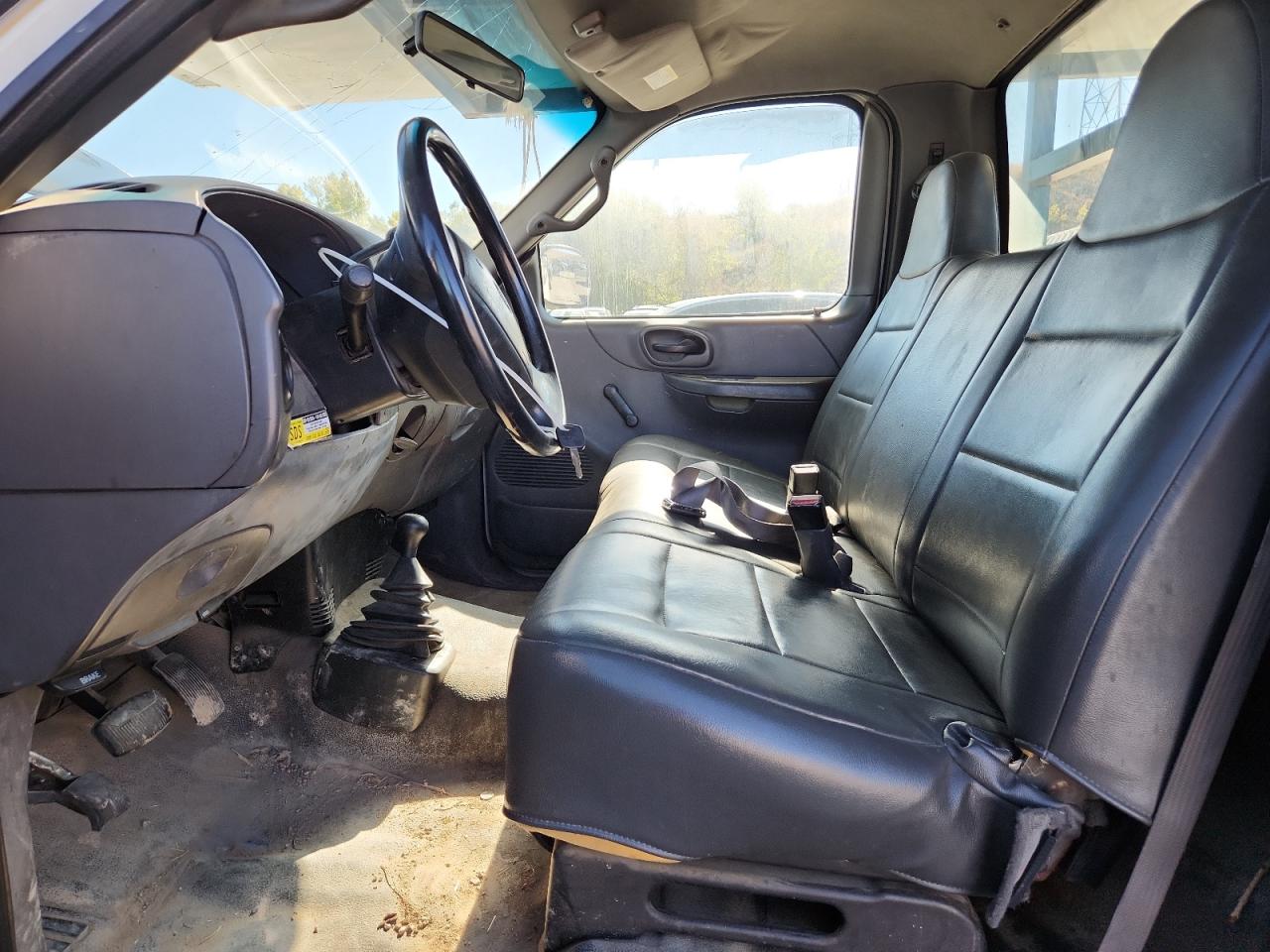 2001 Ford F150 VIN: 1FTPF18L91NA90464 Lot: 84585945