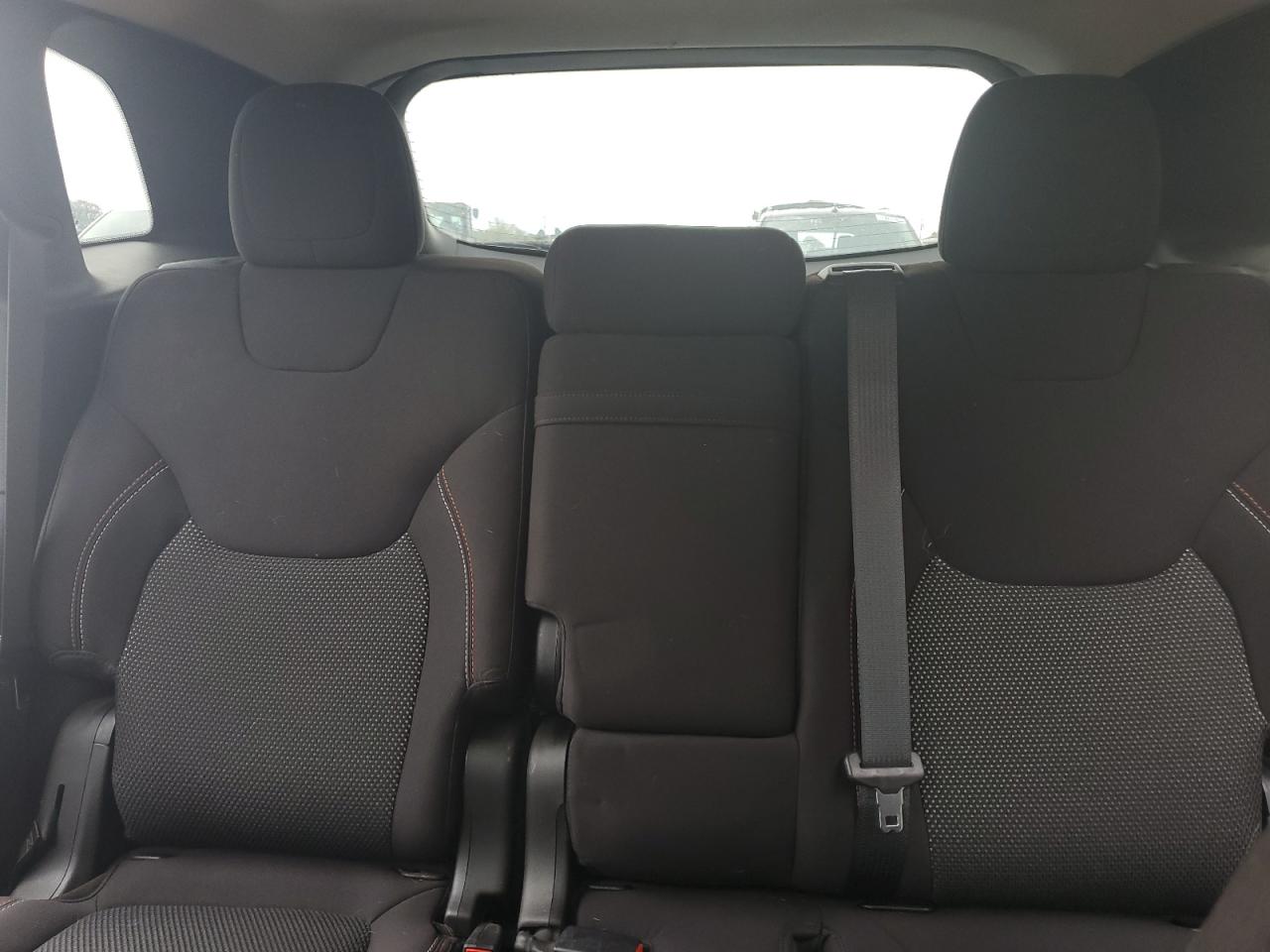 2017 Jeep Cherokee Latitude VIN: 1C4PJLCB2HW579012 Lot: 80733455