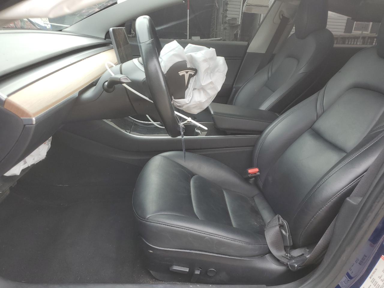 2018 Tesla Model 3 VIN: 5YJ3E1EB5JF131037 Lot: 81468995