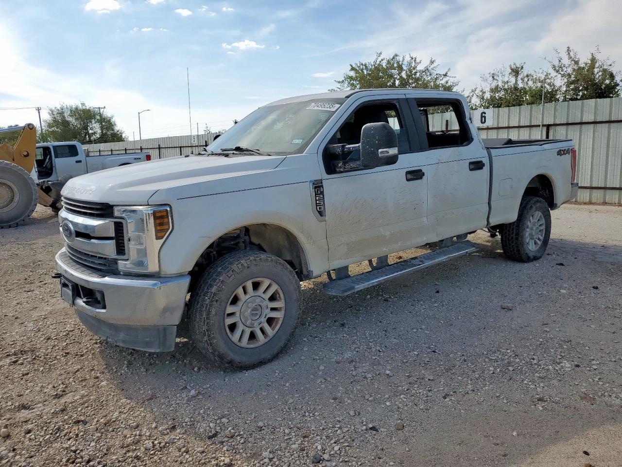 2019 Ford F250 Super Duty white null gasoline 1FT7W2B62KED93127 photo #1
