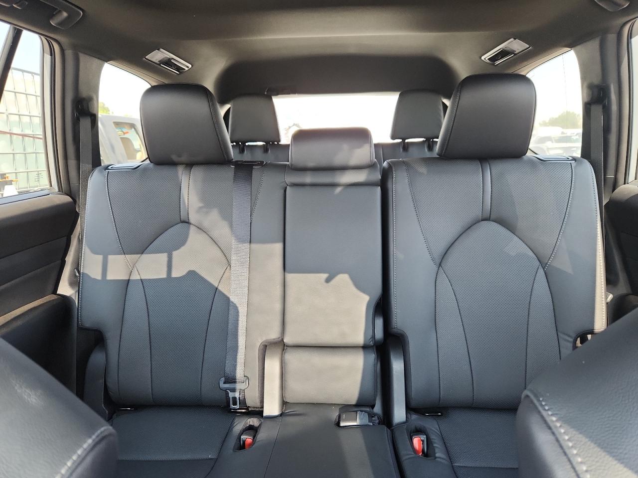 2025 Toyota Grand Highlander Le VIN: 5TDACAB55SS033537 Lot: 69817775