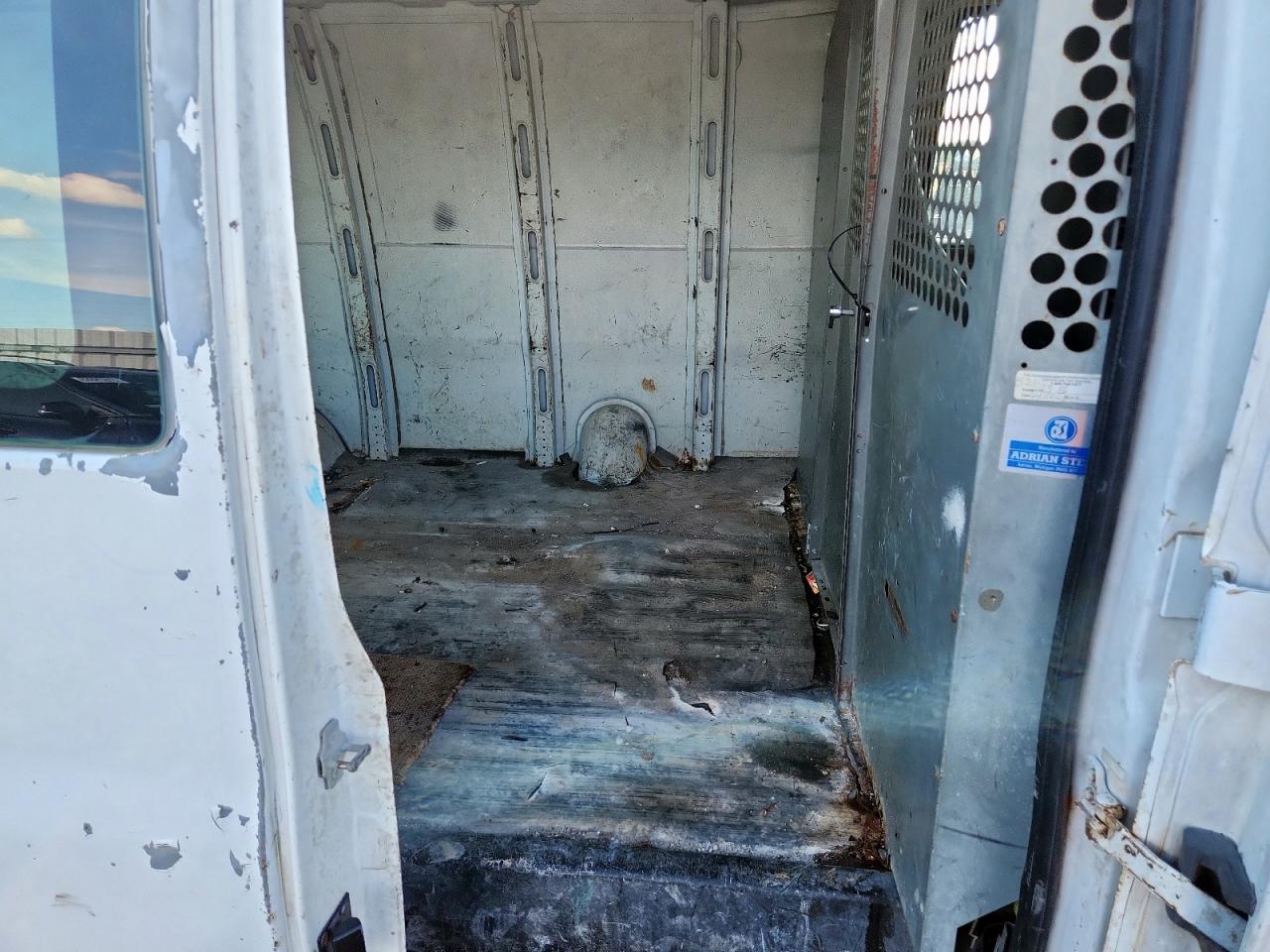 2005 Chevrolet Express G1500 VIN: 1GCFG15X751242481 Lot: 83938335