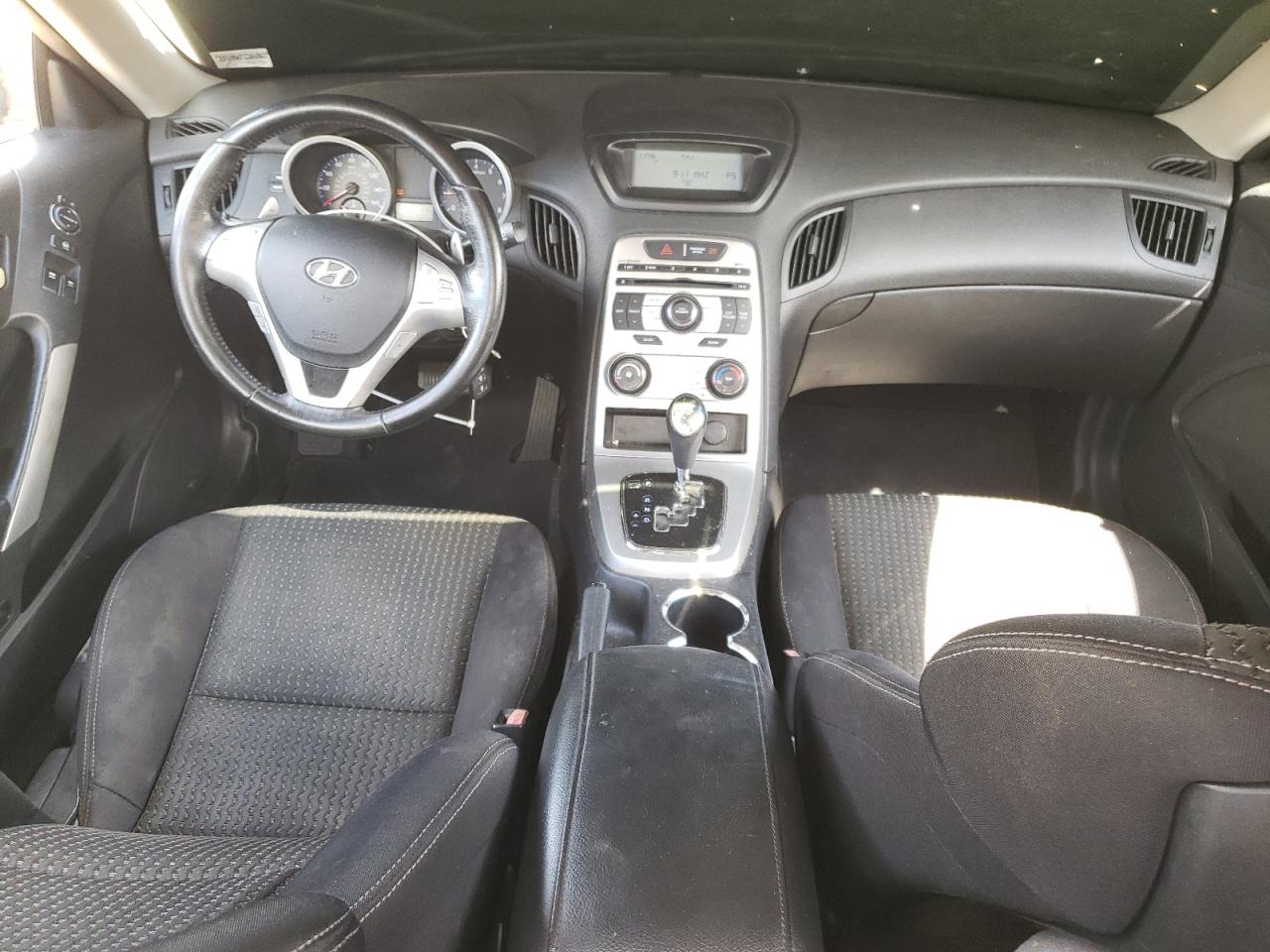 2010 Hyundai Genesis Coupe 2.0T VIN: KMHHT6KD6AU023706 Lot: 71169955