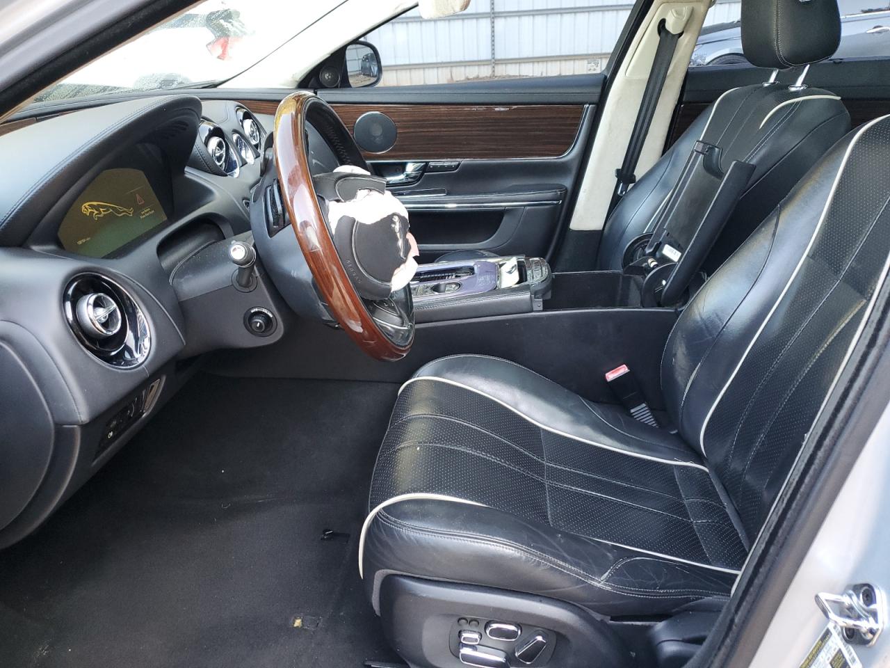 2012 Jaguar Xjl VIN: SAJWA2GB6CLV26132 Lot: 84364655