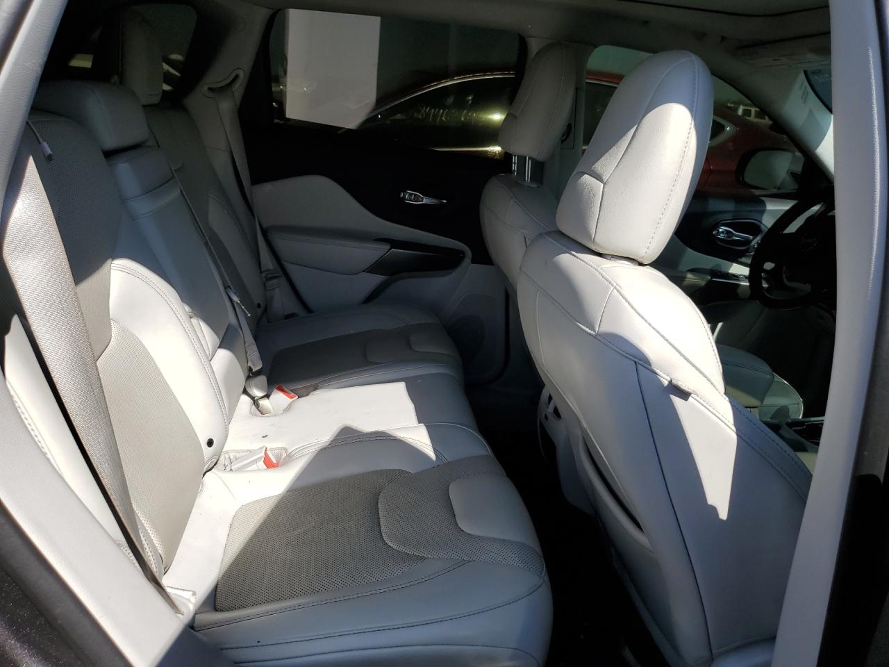 2019 Jeep Cherokee Limited VIN: 1C4PJMDX4KD305572 Lot: 84557995