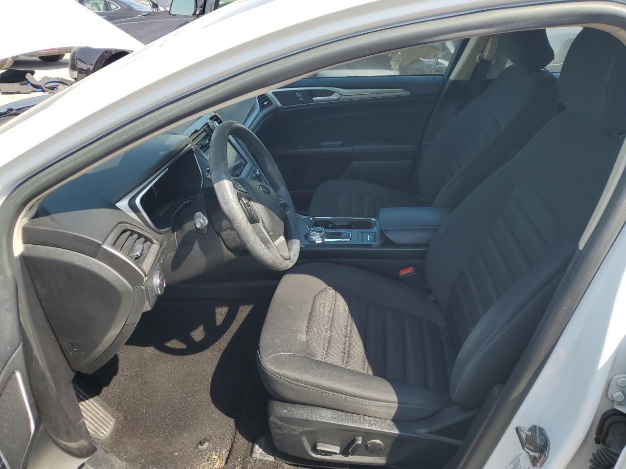 2019 Ford Fusion Se VIN: 3FA6P0LU2KR205025 Lot: 71165405