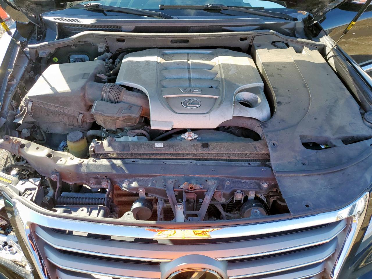 2015 Lexus Lx 570 VIN: JTJHY7AX8F4174588 Lot: 81727875