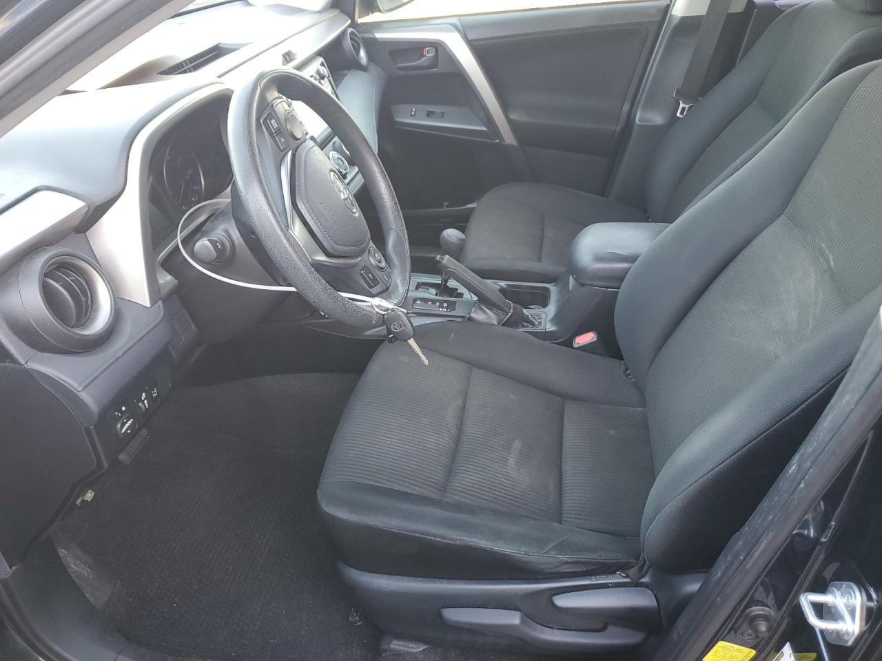 2018 Toyota Rav4 Le VIN: JTMZFREV0JJ740108 Lot: 84233295