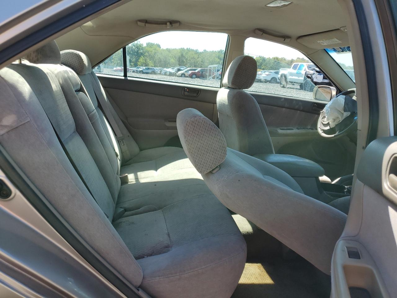 2003 Toyota Camry Le VIN: 4T1BE32K23U664996 Lot: 81662365