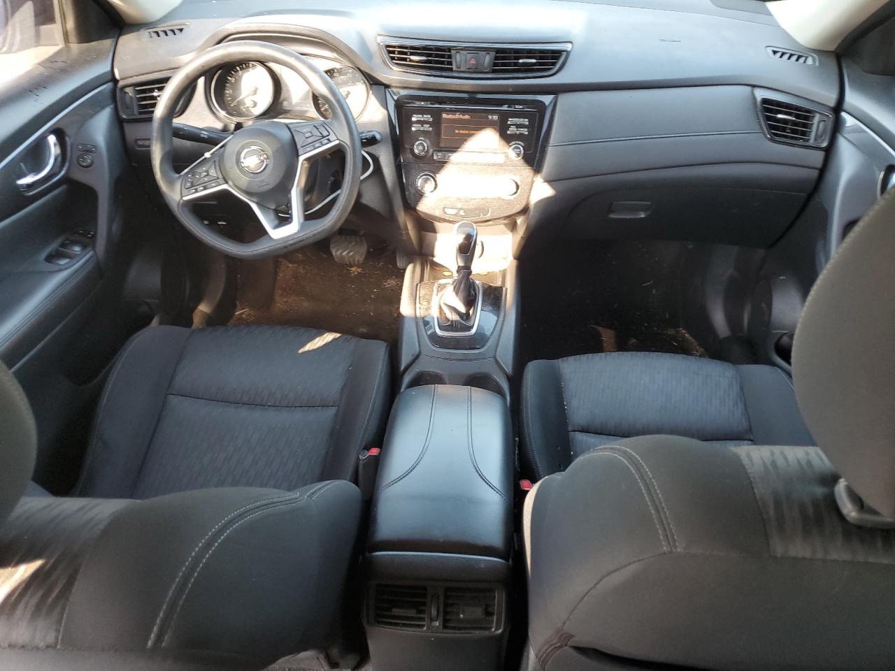 2017 Nissan Rogue S VIN: KNMAT2MV0HP570063 Lot: 81382765