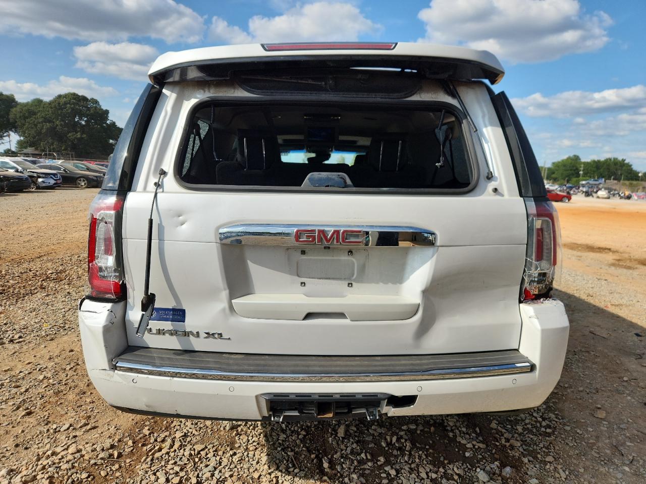 2018 GMC Yukon Xl Denali VIN: 1GKS2HKJ9JR394607 Lot: 71828275