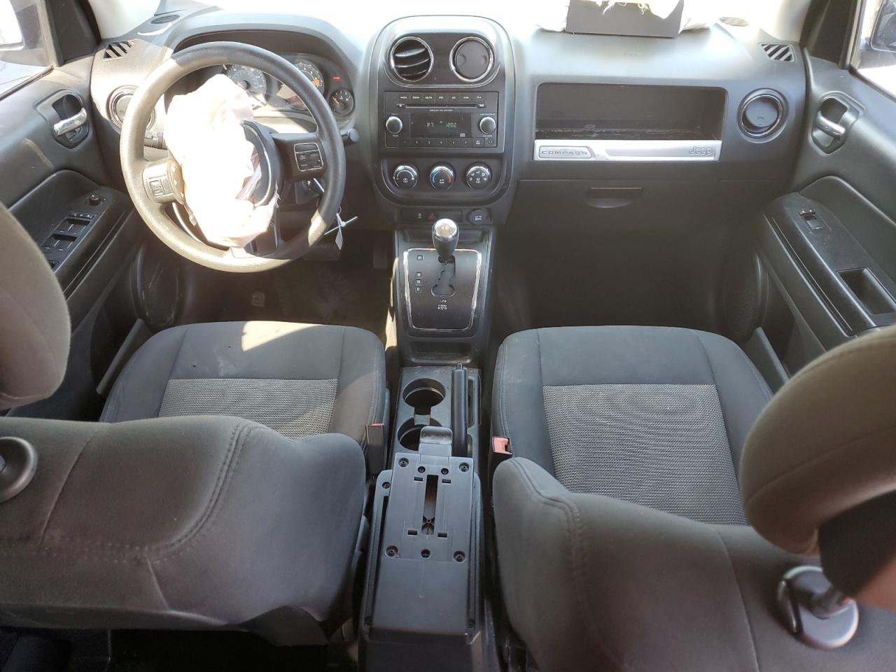 2014 Jeep Compass Sport VIN: 1C4NJCBA8ED573805 Lot: 81895015