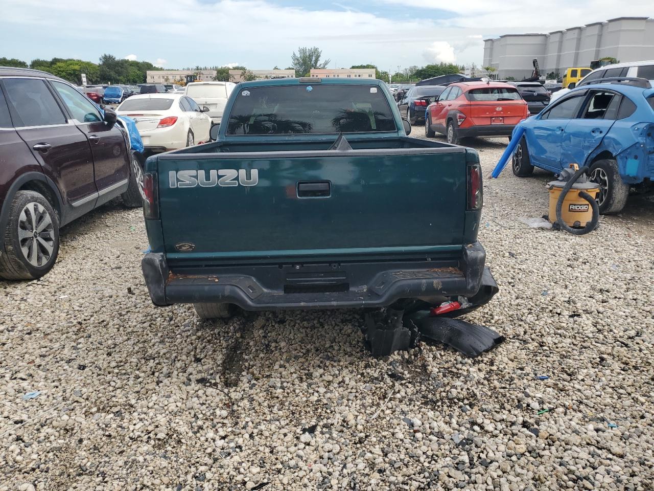 1997 Isuzu Hombre VIN: 1GGCS1445V8656678 Lot: 71644175