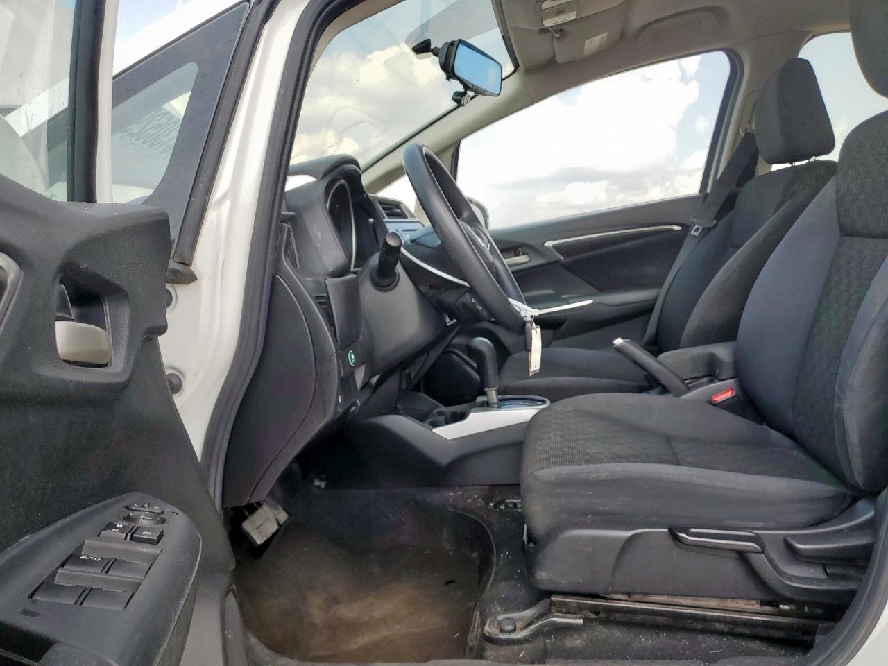 2016 Honda Fit Lx VIN: JHMGK5H50GX019542 Lot: 81305295