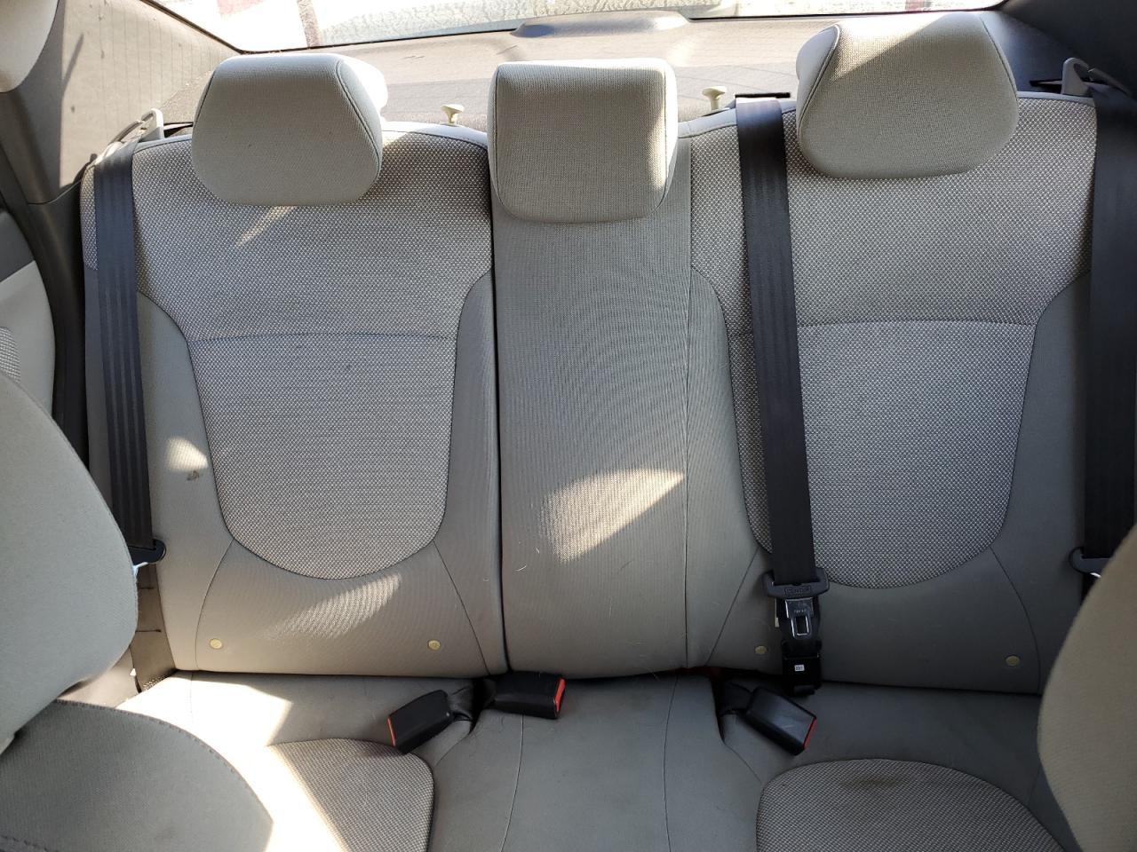 2014 Hyundai Accent Gls VIN: KMHCT4AE2EU726833 Lot: 81385655