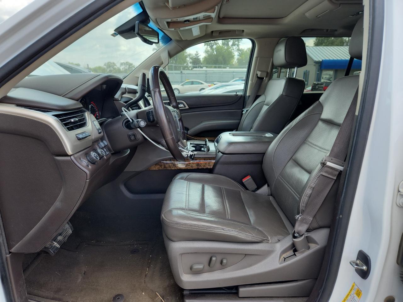 2016 GMC Yukon Xl Denali VIN: 1GKS2HKJ2GR123669 Lot: 82123235