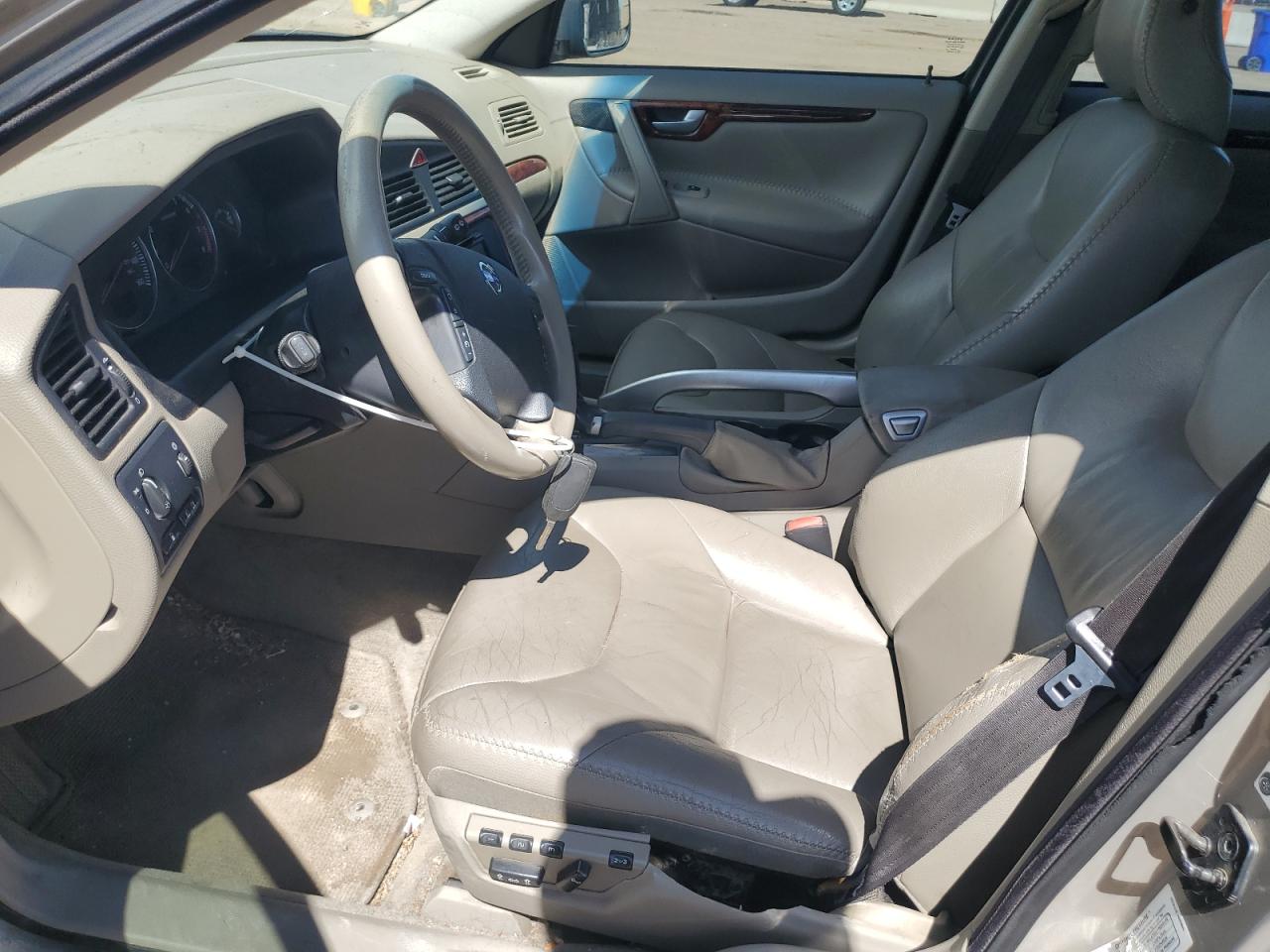 2005 Volvo Xc70 VIN: YV1SZ592451197122 Lot: 71872035