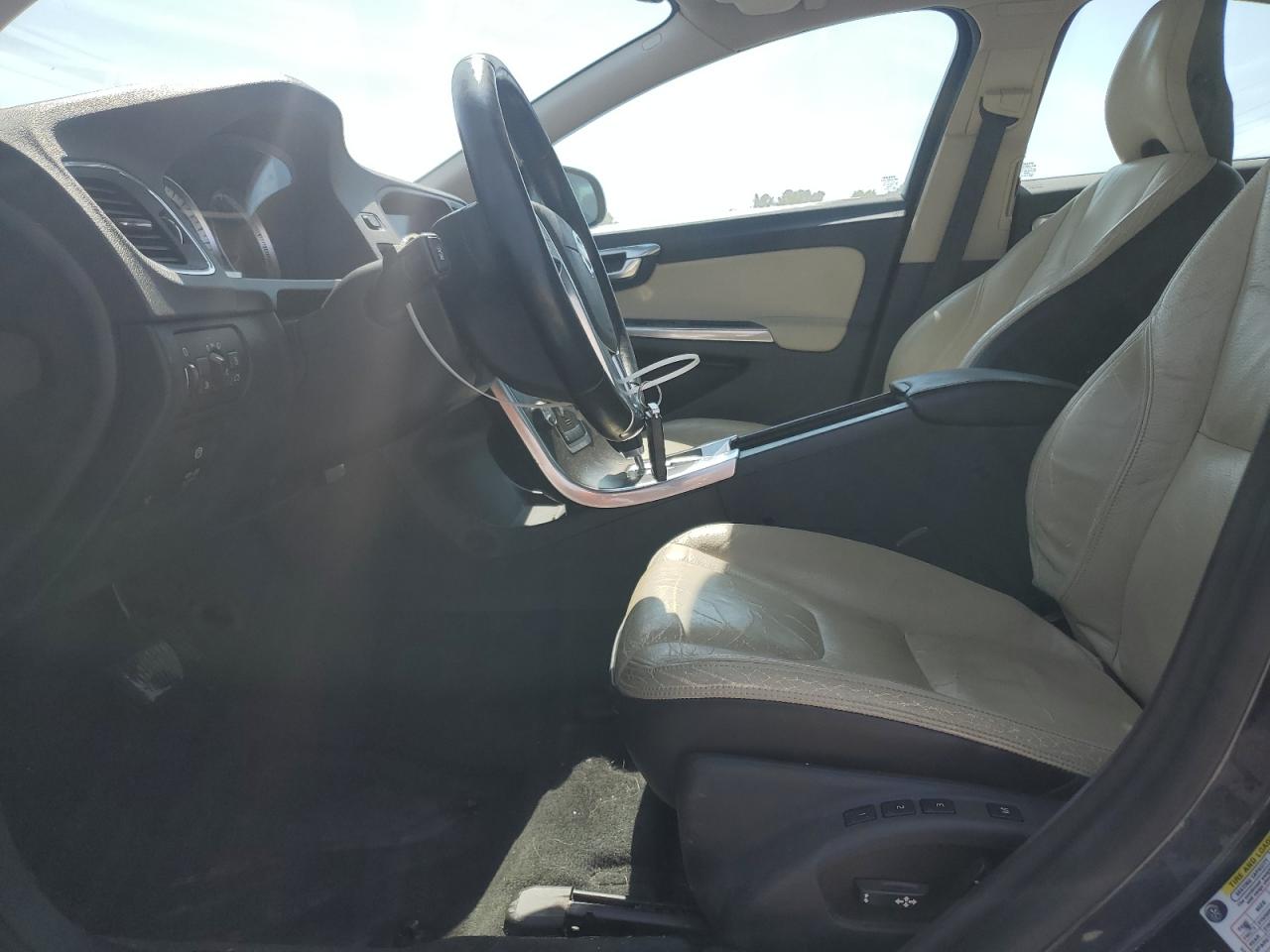 2012 Volvo S60 T5 VIN: YV1622FS9C2121475 Lot: 81037755