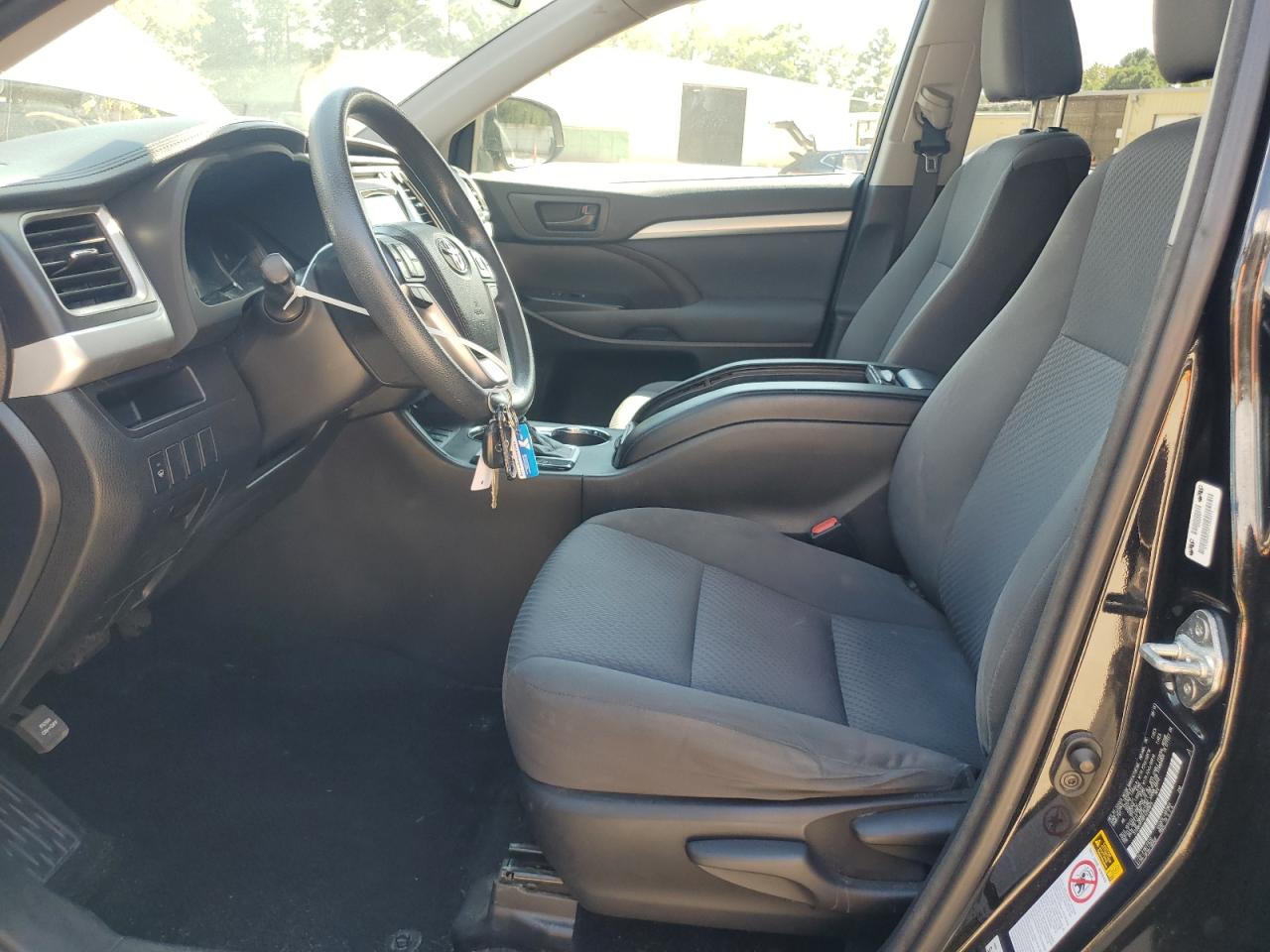 2015 Toyota Highlander Le VIN: 5TDBKRFH6FS200875 Lot: 80642035