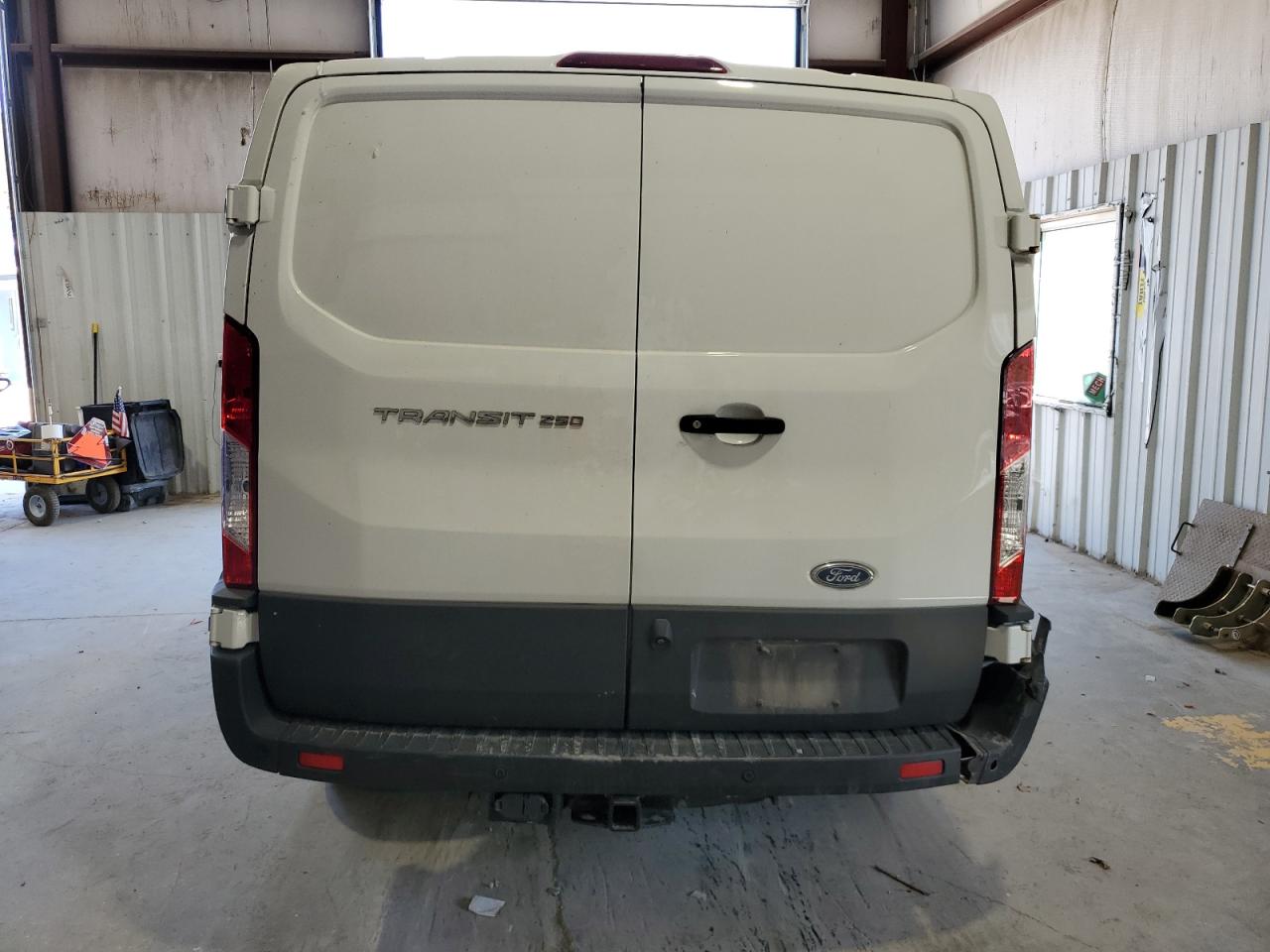 2020 Ford Transit T-250 VIN: 1FTBR1Y82LKA68632 Lot: 81179415