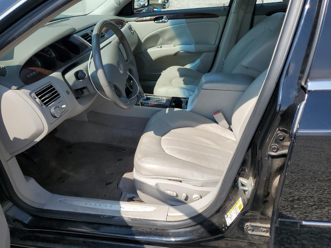 2010 Buick Lucerne Cxl VIN: 1G4HC5EM7AU107555 Lot: 81144705