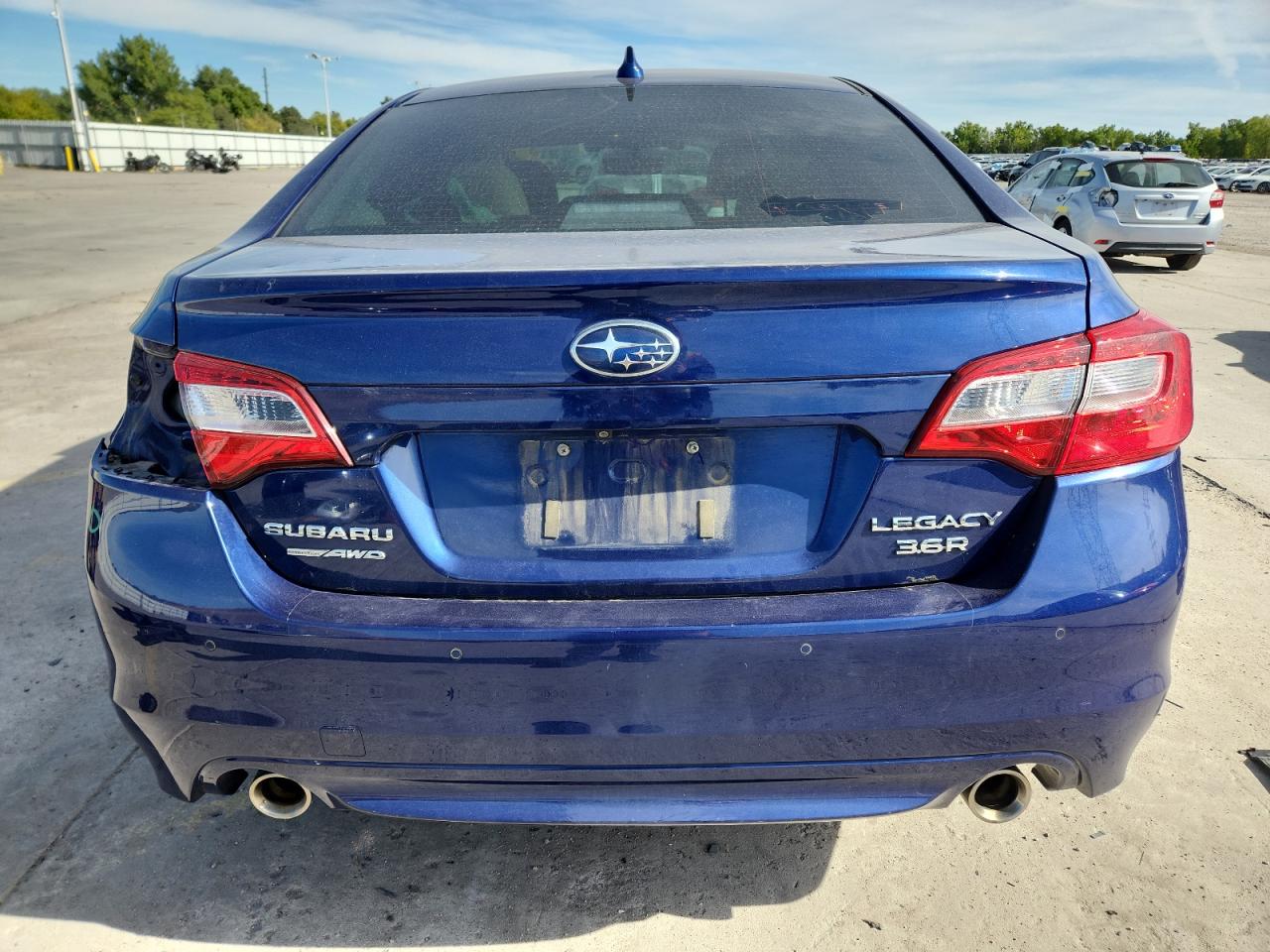 2017 Subaru Legacy 3.6R Limited VIN: 4S3BNEN62H3049828 Lot: 82090245