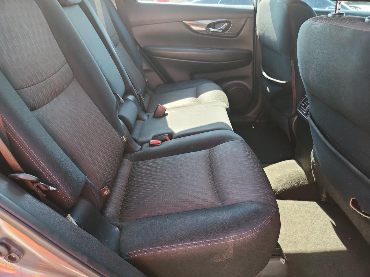 2017 Nissan Rogue S VIN: JN8AT2MT3HW382680 Lot: 70509535