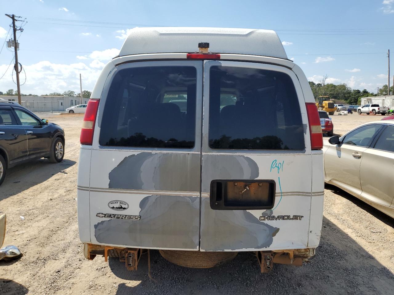 2005 Chevrolet Express G1500 VIN: 1GBFG15T151263733 Lot: 80629265