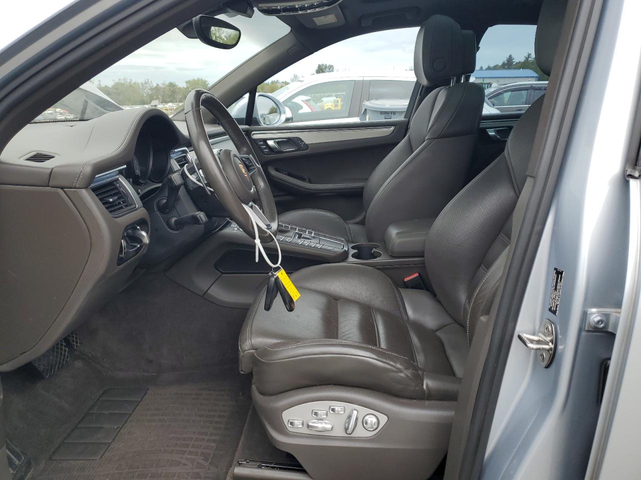 2015 Porsche Macan S VIN: WP1AB2A54FLB59582 Lot: 81285135