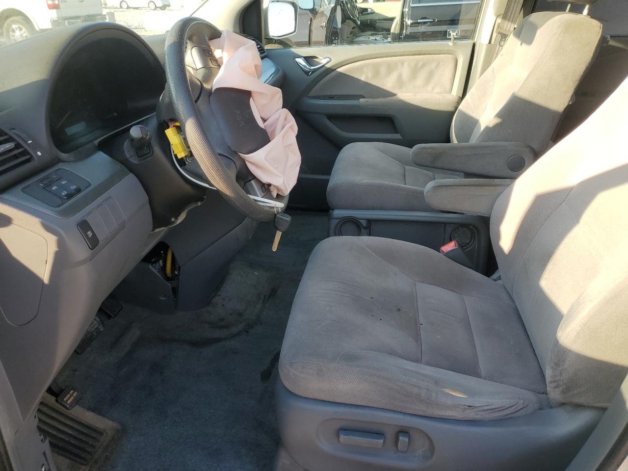 2006 Honda Odyssey Ex VIN: 5FNRL38496B081095 Lot: 83940795