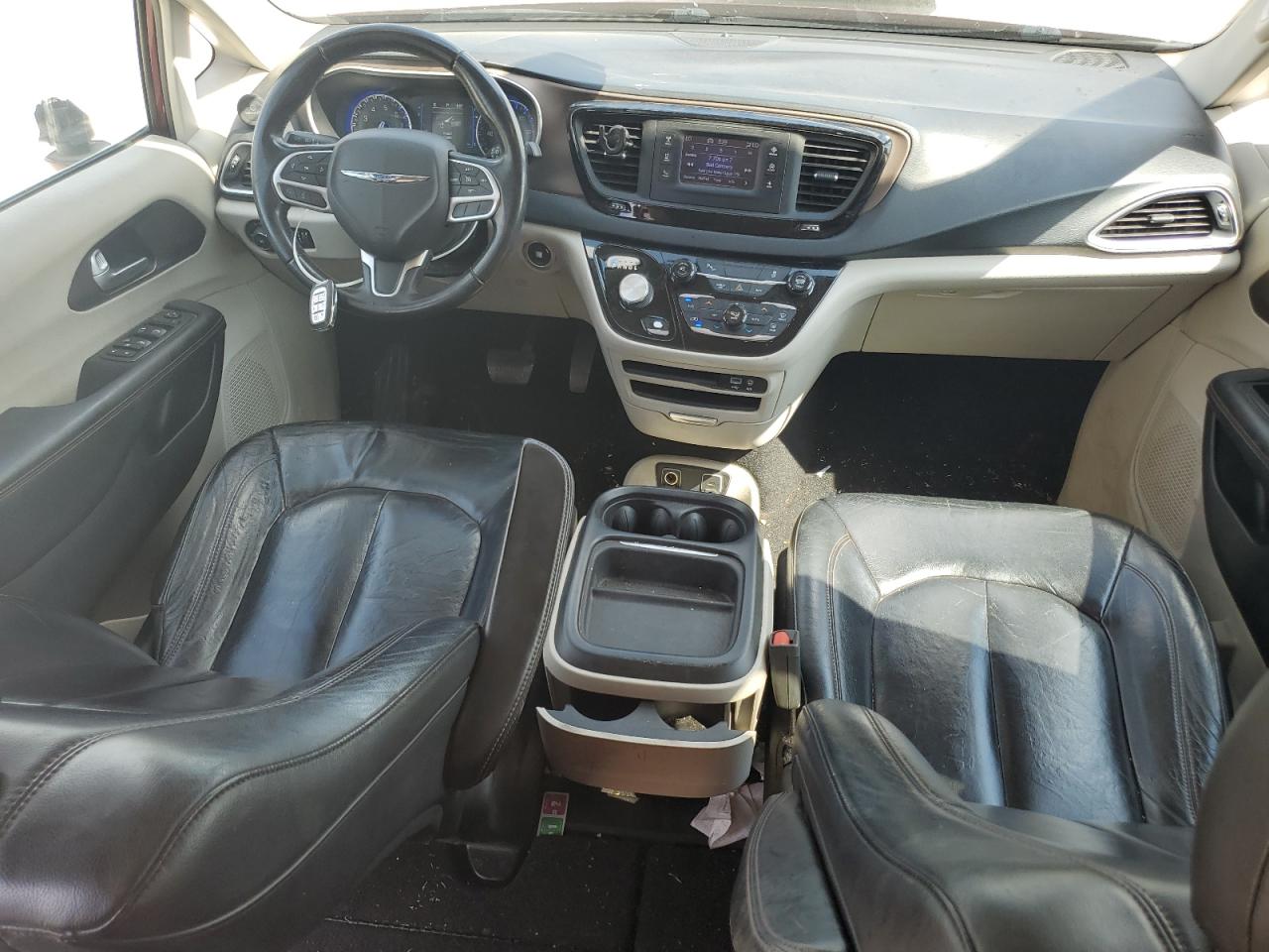 2017 Chrysler Pacifica Touring L VIN: 2C4RC1BG1HR613163 Lot: 82144995