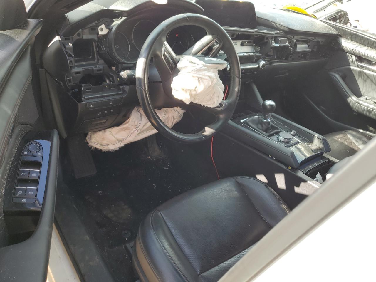 2019 Mazda 3 Preferred Plus VIN: JM1BPALM0K1105742 Lot: 81932385