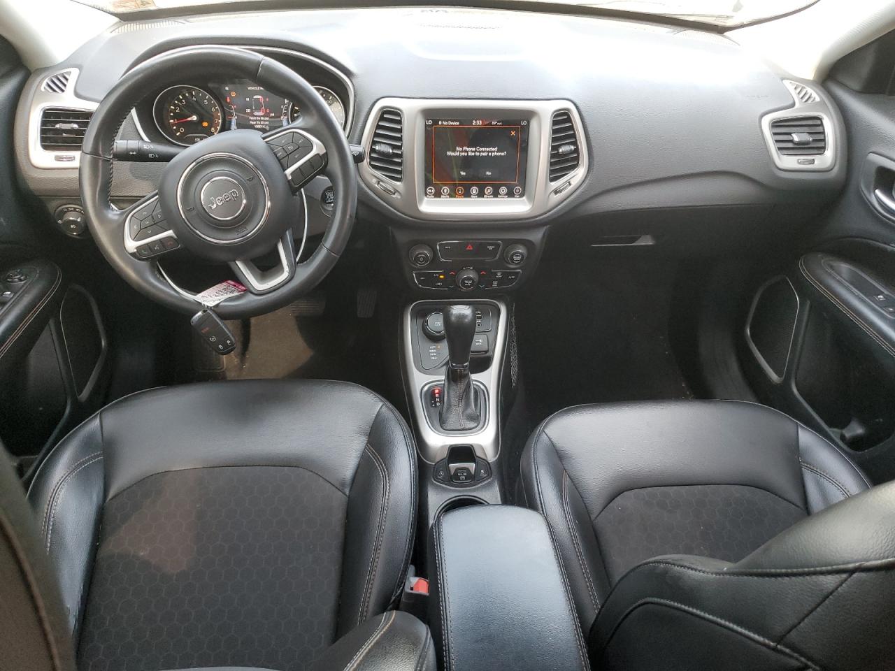 2018 Jeep Compass Latitude VIN: 3C4NJDBBXJT281186 Lot: 81391045