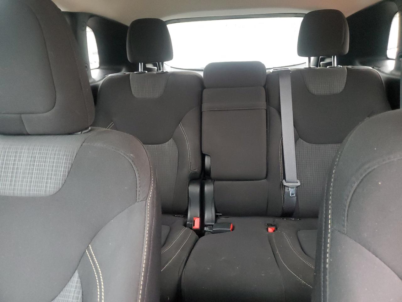 2016 Jeep Cherokee Latitude VIN: 1C4PJMCB6GW300987 Lot: 81633615