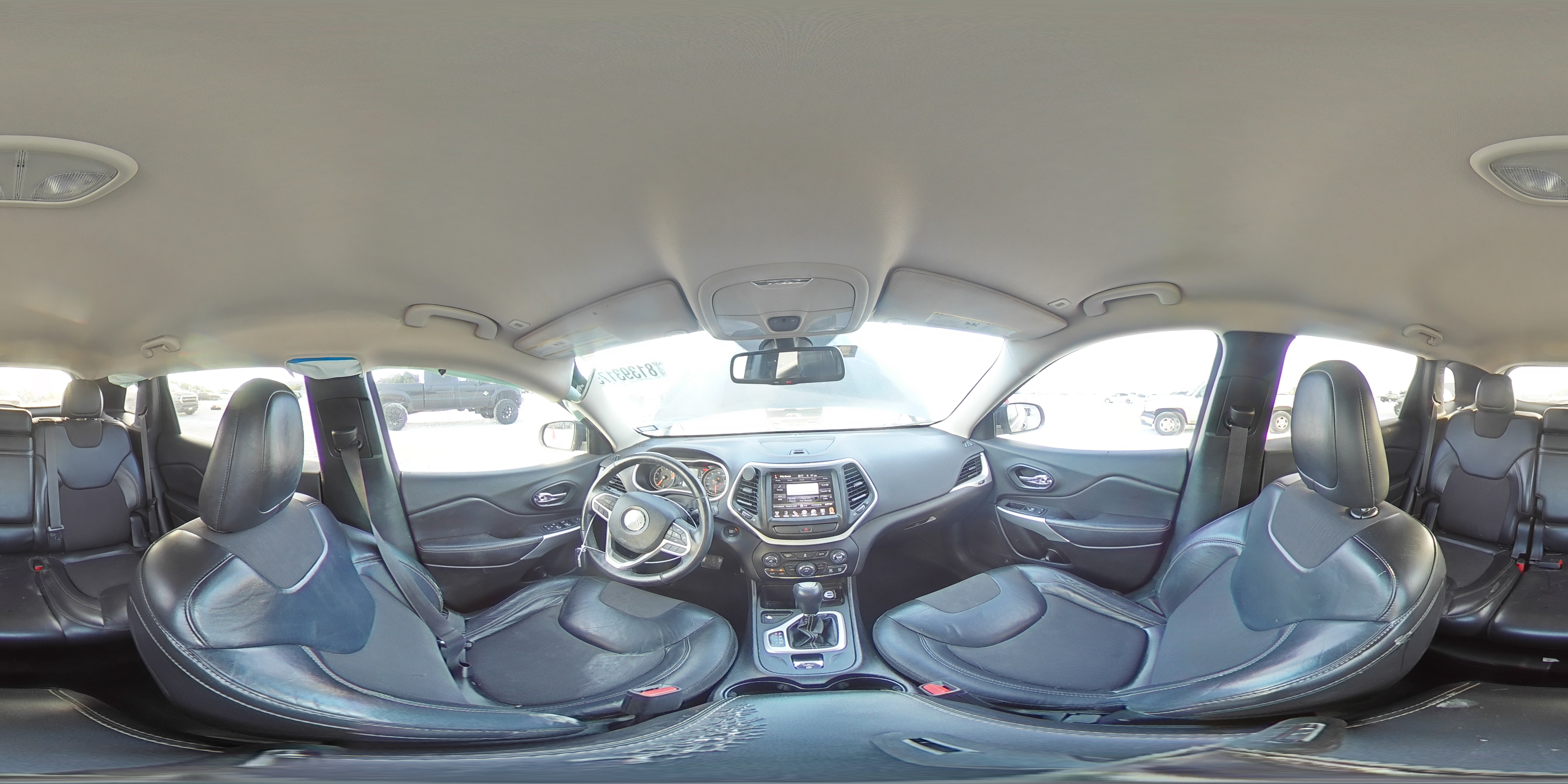 2018 Jeep Cherokee Latitude Plus VIN: 1C4PJLLB5JD533756 Lot: 81393175