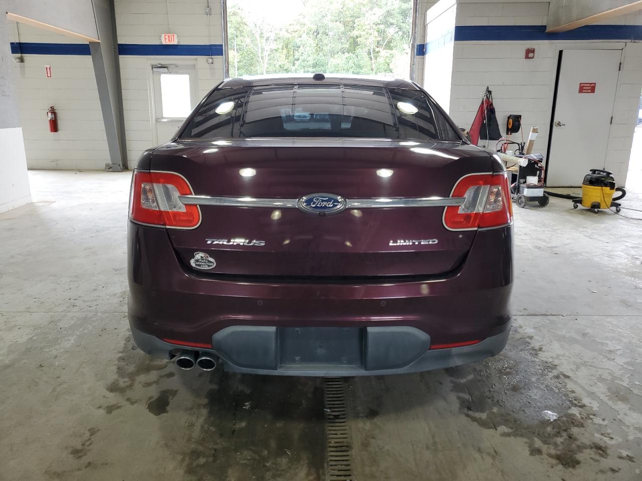 2011 Ford Taurus Limited VIN: 1FAHP2FW5BG156962 Lot: 81204225