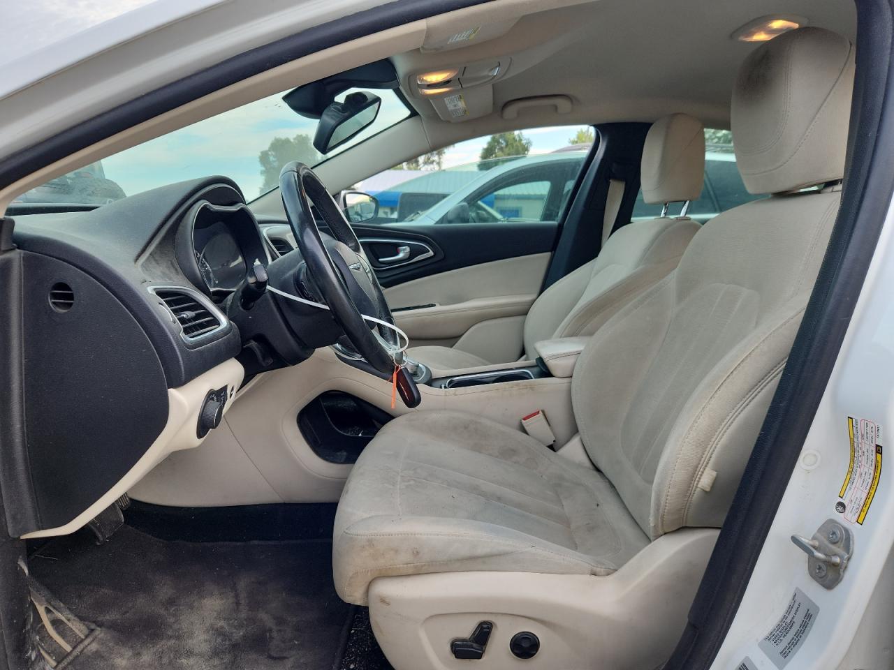 2015 Chrysler 200 Limited VIN: 1C3CCCAB9FN719611 Lot: 83800105