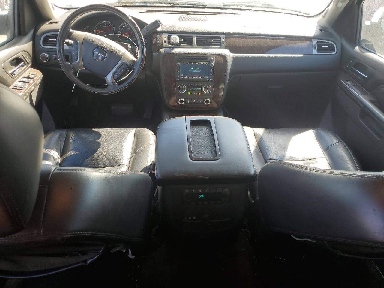 2010 GMC Yukon Xl Denali VIN: 1GKUKMEF7AR262552 Lot: 81643585