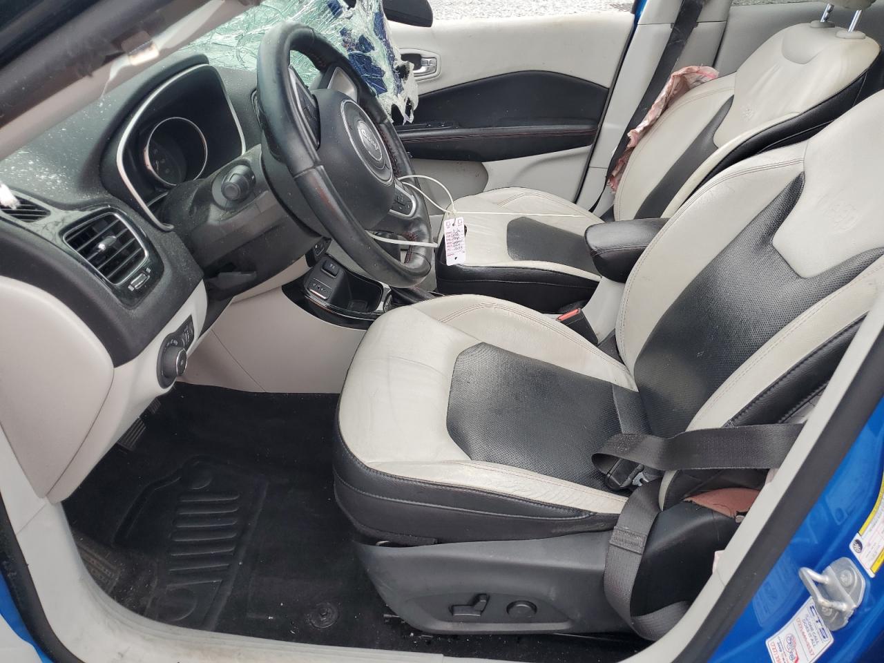 2018 Jeep Compass Limited VIN: 3C4NJCCB3JT124043 Lot: 84602095