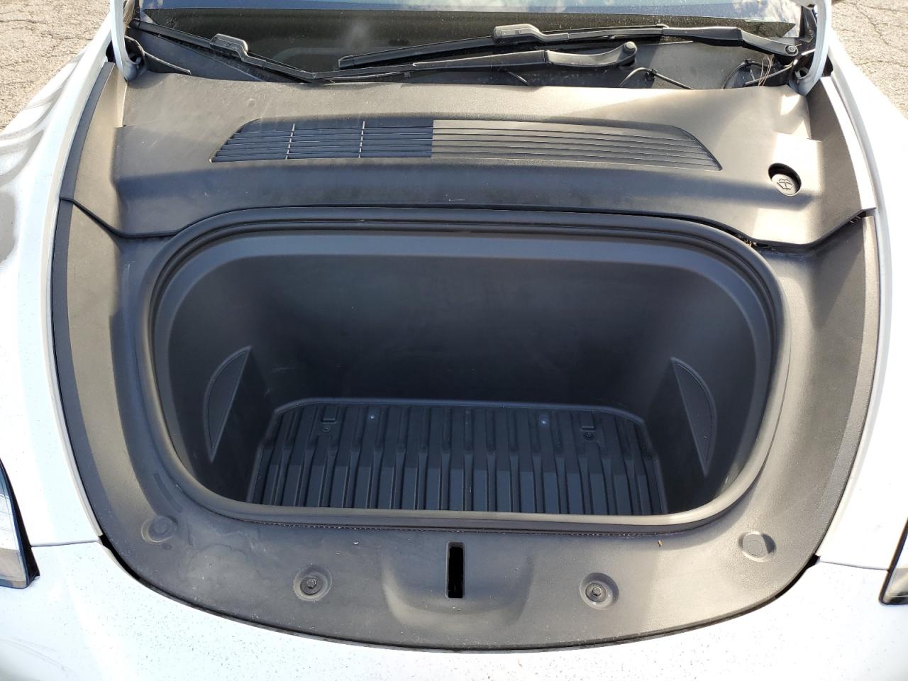 2020 Tesla Model Y VIN: 5YJYGDEE1LF048848 Lot: 83840875