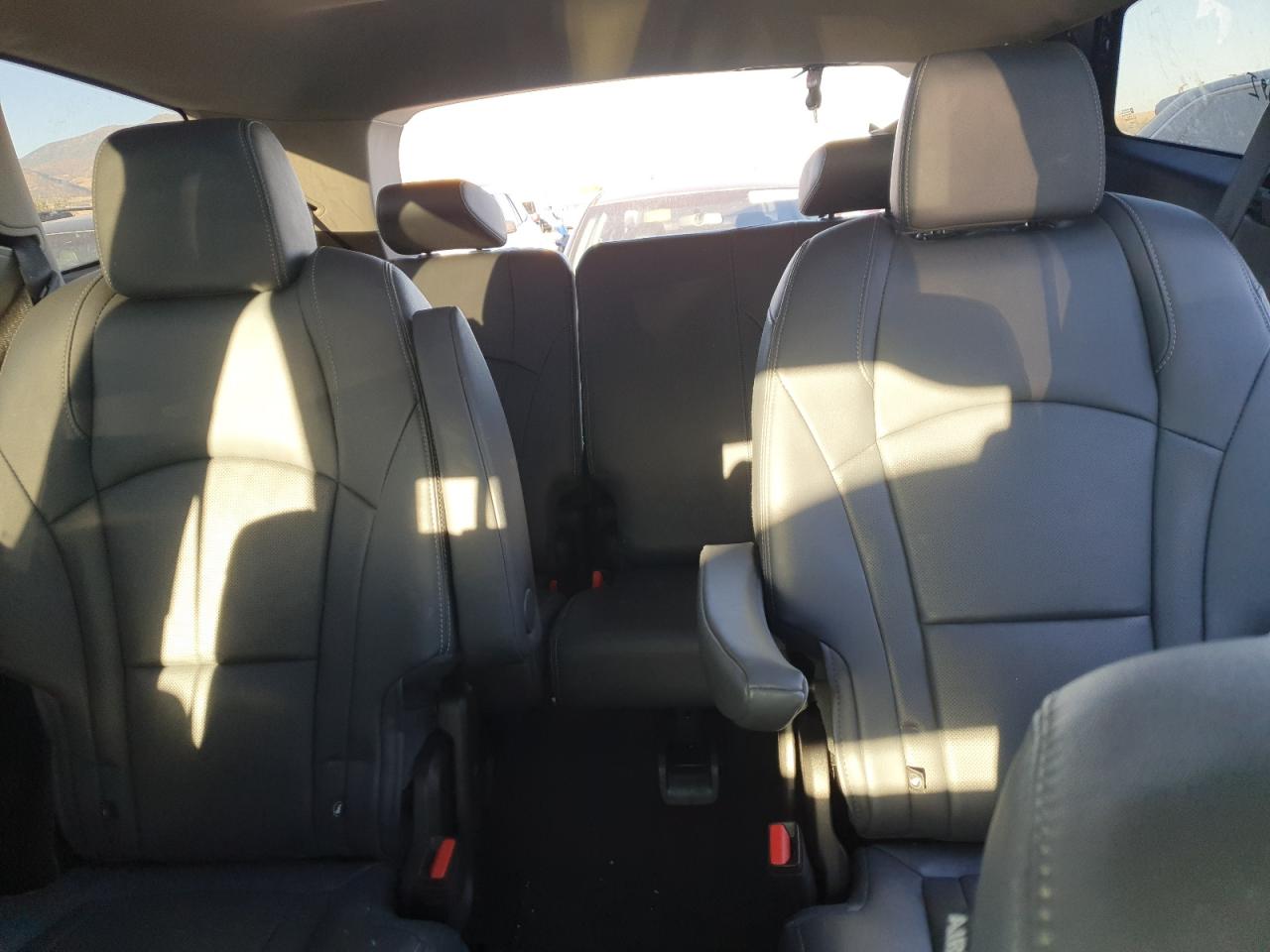 2019 Buick Enclave Essence VIN: 5GAEVAKW5KJ294959 Lot: 81633355